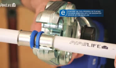 Jak połączyć rury wielowarstwowe Pipelife Radopress?